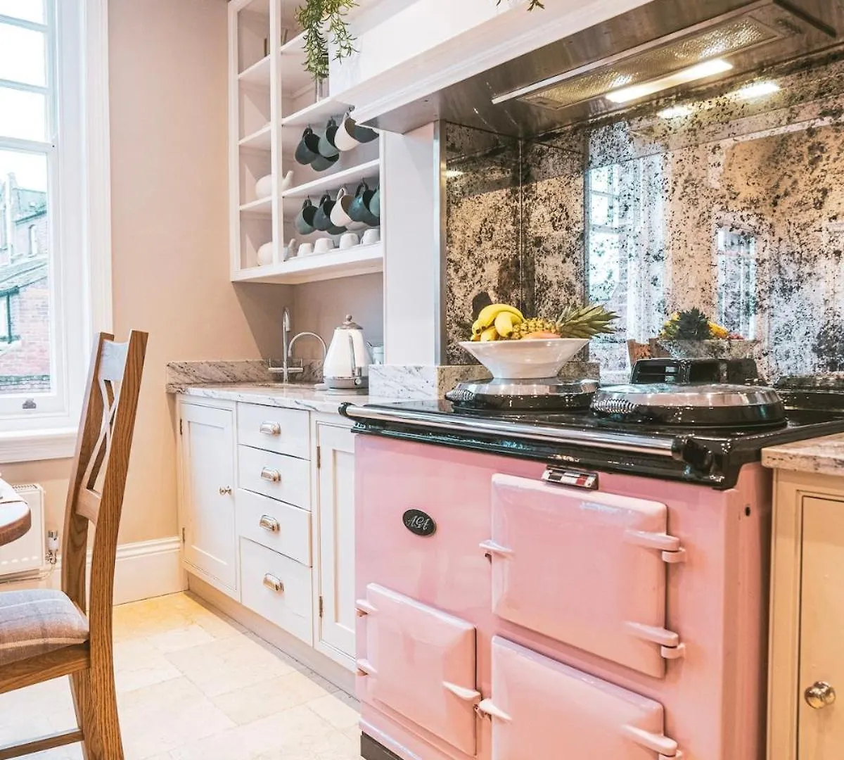 St Michaels Town House - Elegant And Large Holiday Home In The Heart Of Gloucester
